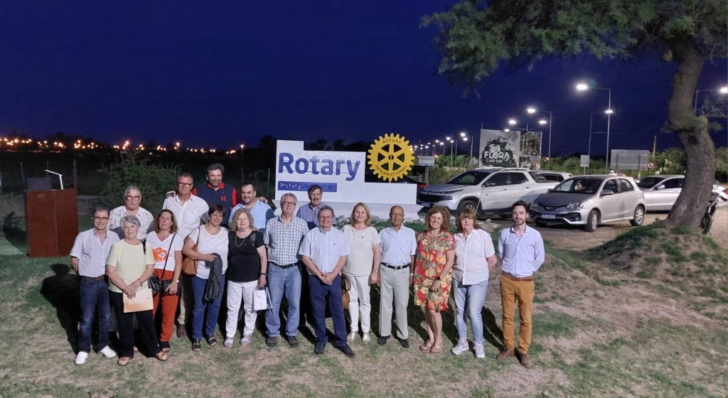 El Rotary Club inauguró su cartel identificatorio en el ingreso Oeste de la ciudad