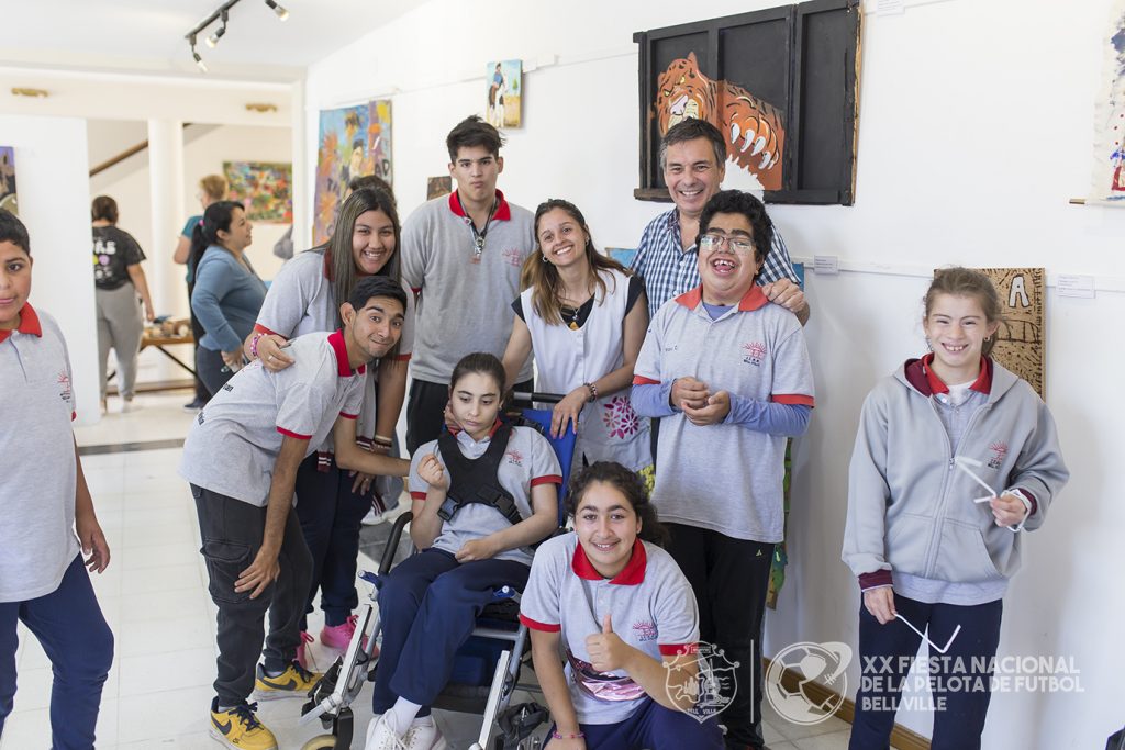 El Instituto Montessori exhibe trabajos de sus alumnos en la Biblioteca Cárcano