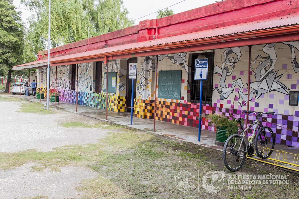 Un nuevo mural aporta más colores a la ciudad
