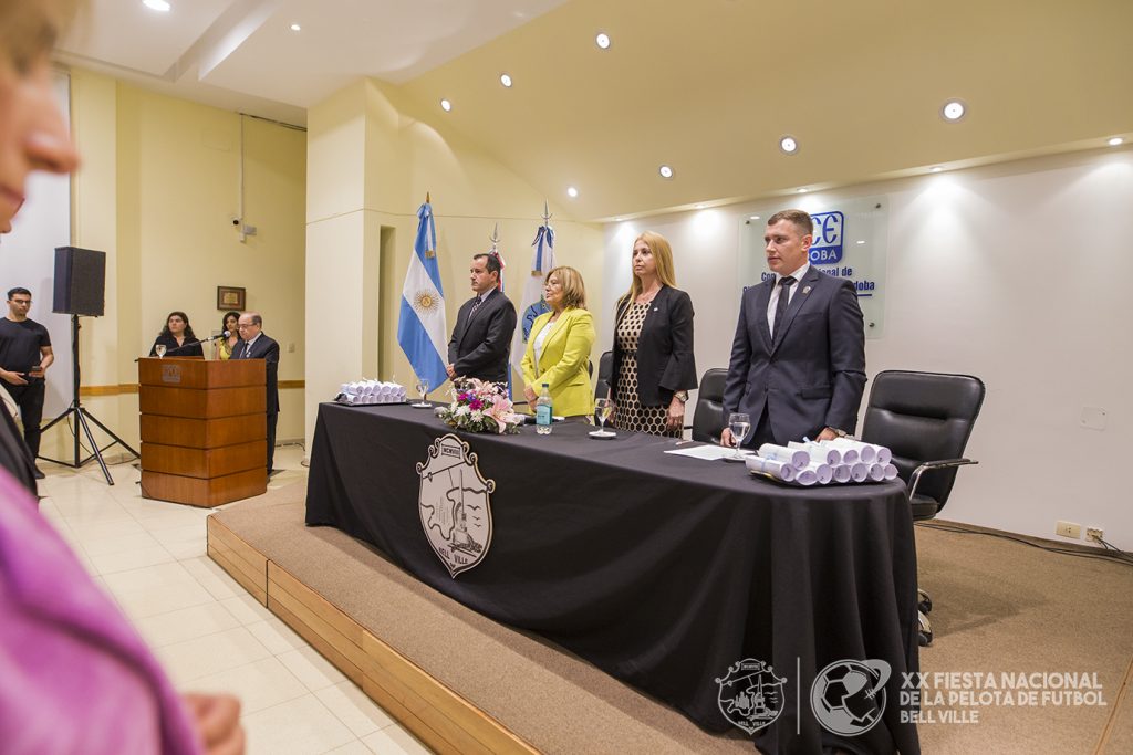 La Dra. Carmona Nadal dijo que elegir autoridades es uno de los actos democráticos más genuinos