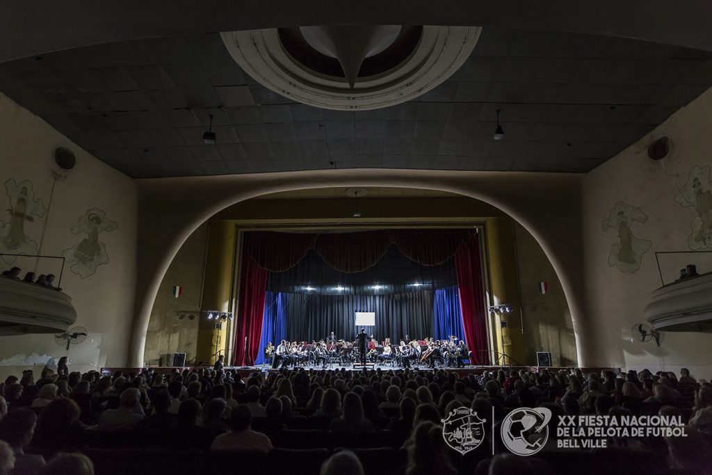 Bell Ville mostró con orgullo a su Banda Sinfónica, privilegio de muy pocas ciudades del país.