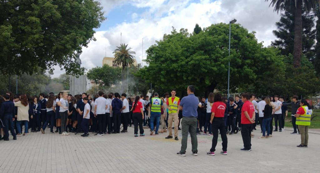 Prosiguen las prácticas de evacuación de escuelas ante un eventual siniestro