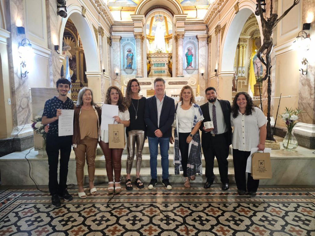 Cuatro coros deleitaron en su presentación en el templo de la Inmaculada Concepción.