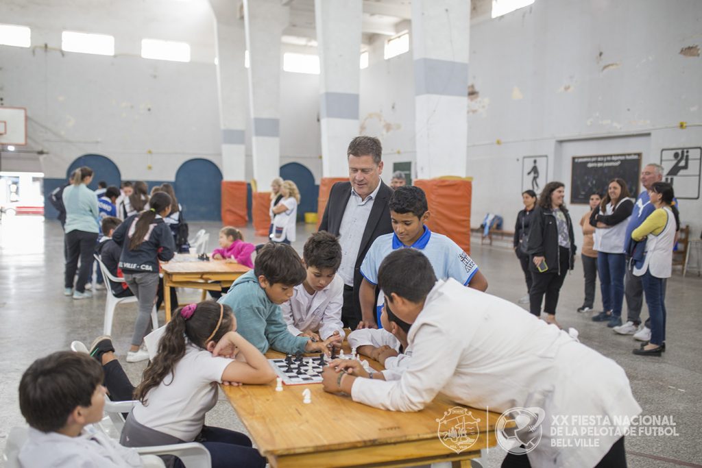 La comunidad educativa participó del cierre anual del programa municipal de Ajedrez Social