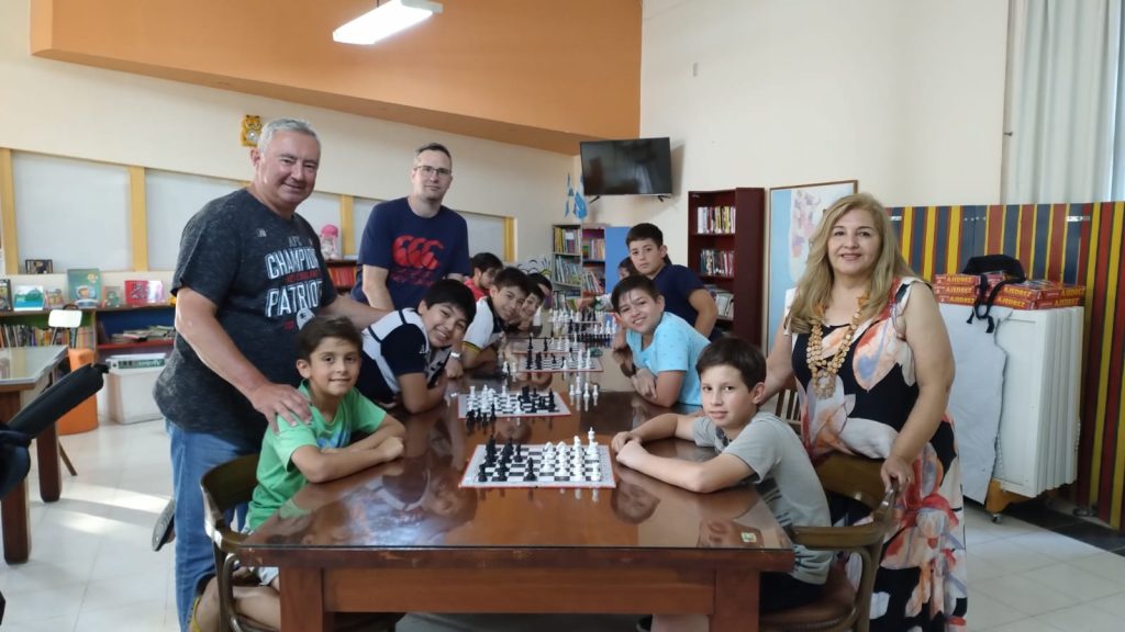 En la Biblioteca Cárcano se cerró el año para el exitoso Ajedrez Social implementado por el municipio