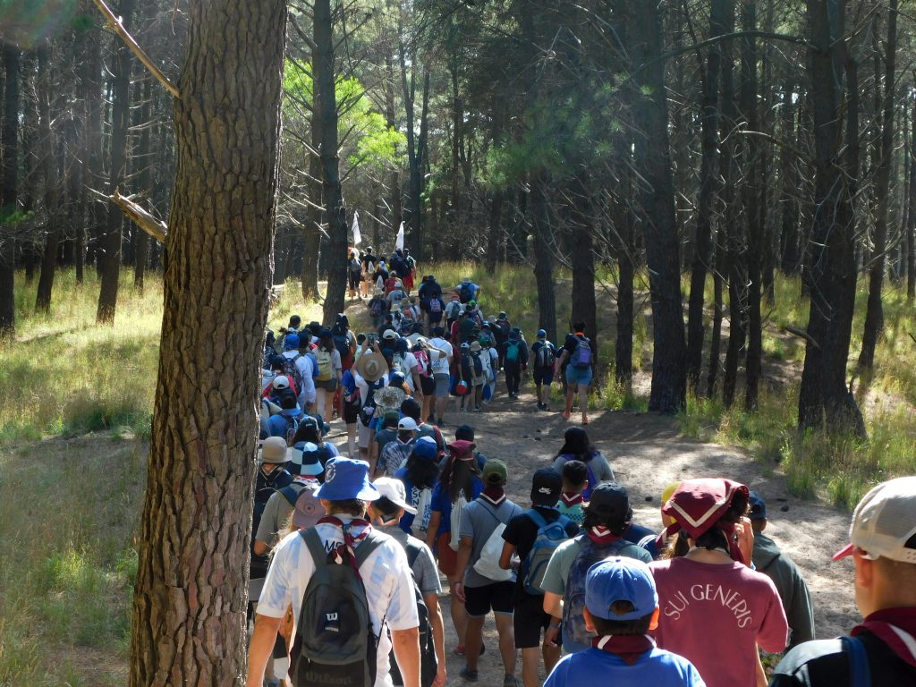 Jóvenes scouts bellvillenses participan en Necochea del Sosneado 2024
