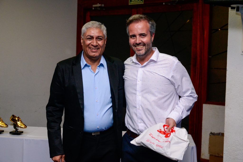 La Liga Bellvillense de Fútbol premió a los campeones de los torneos del 2023