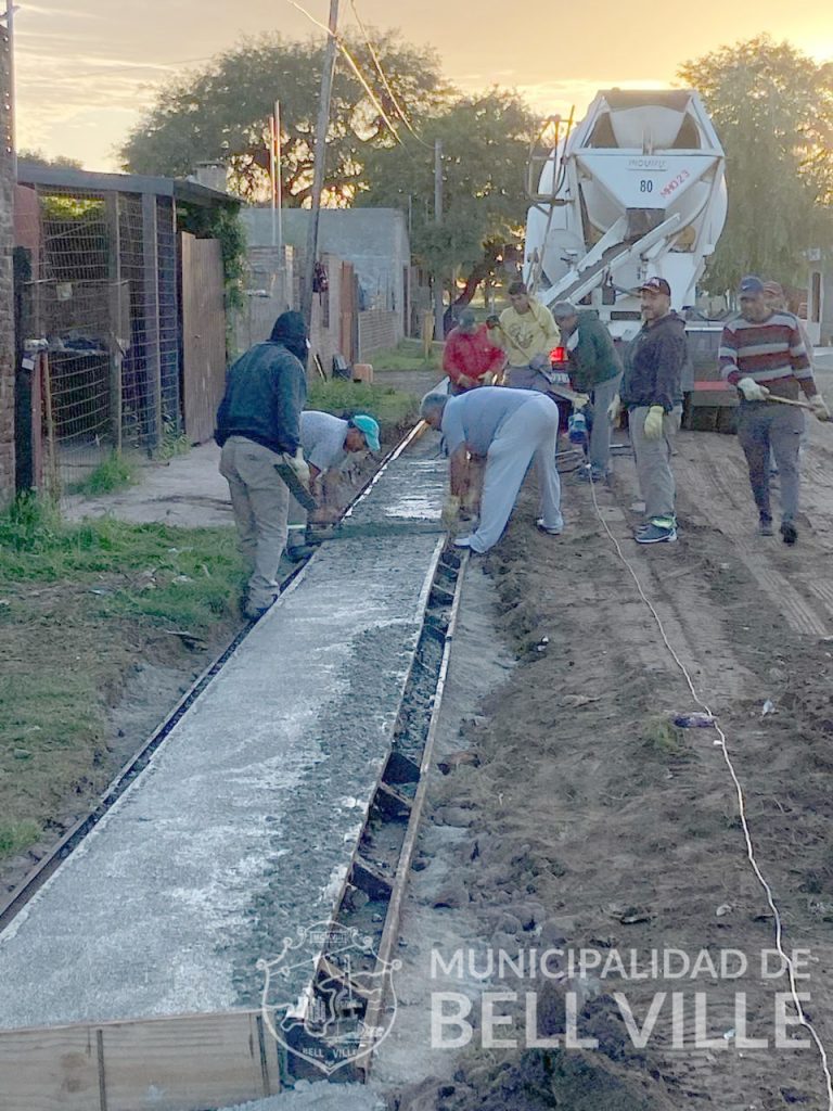 Se expande el cordón cuneta en el sector Este de la ciudad