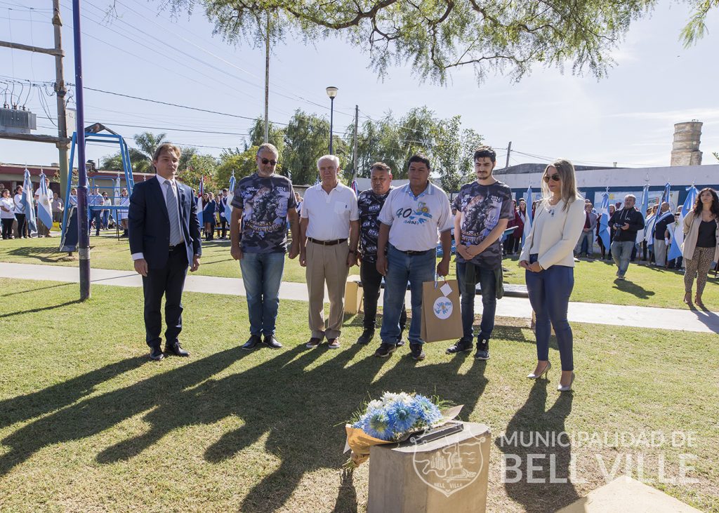 El honor y la gloria para los veteranos de guerra se acrecientan en cada acto de Malvinas.