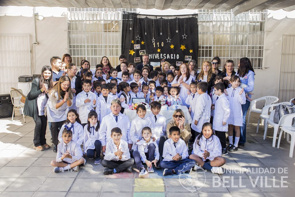 La Escuela Juan Bautista Alberdi lució sus mejores galas por su 110º aniversario