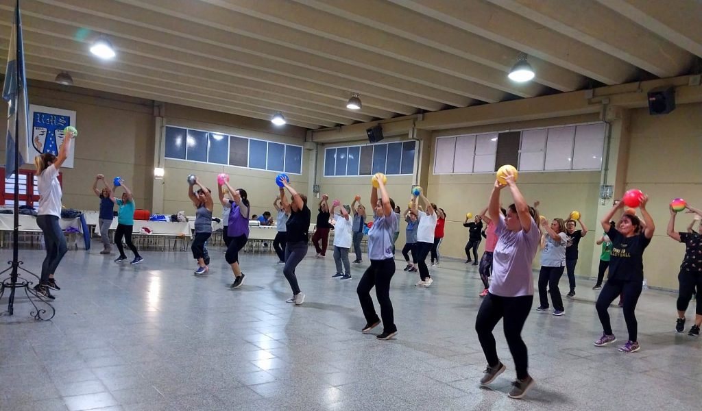 Los Núcleos Barriales también cuentan con Gimnasia para Adultos