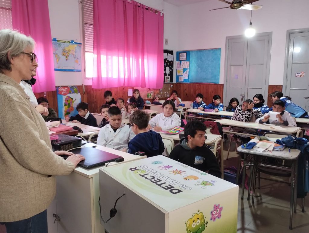 La Escuela Juan Bautista Alberdi abrió sus puertas para aprender “hábitos saludables”.