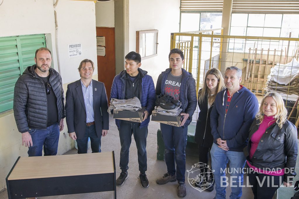 Dos estudiantes de la Ex ENET se suman a las pasantías laborales en el Corralón Municipal