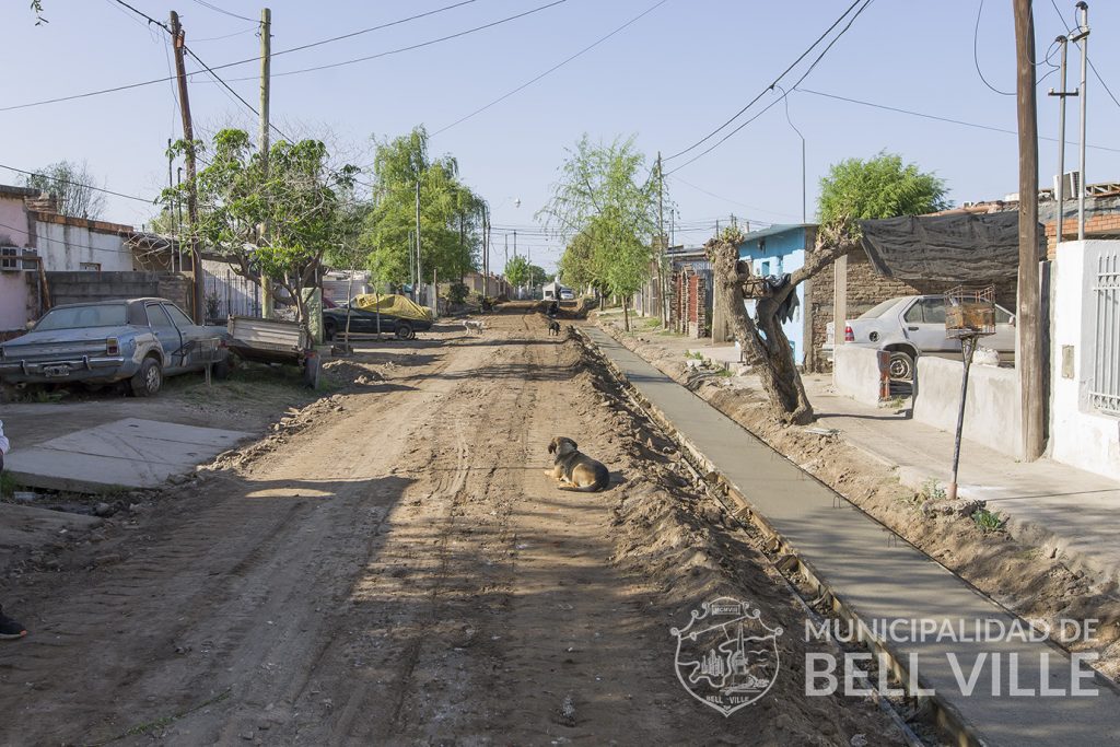 La obra de cordón cuneta llegó a pasaje Martin Fierro