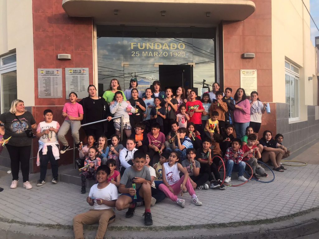 La Primavera y el Día del Estudiante se festejaron también entre los participantes de las Clases de Apoyo Escolar y Casa del Niño