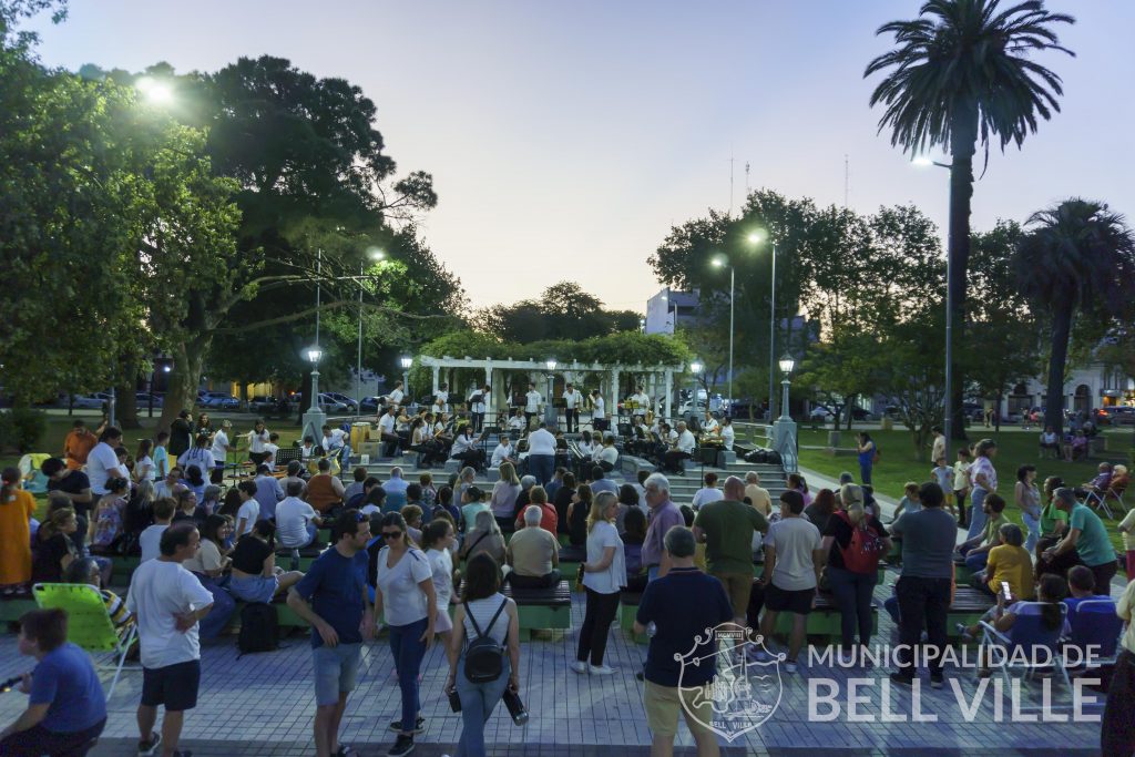 Exitosa presentación de la Pre Banda y los ensambles de la Escuela de Música en homenaje a las madres