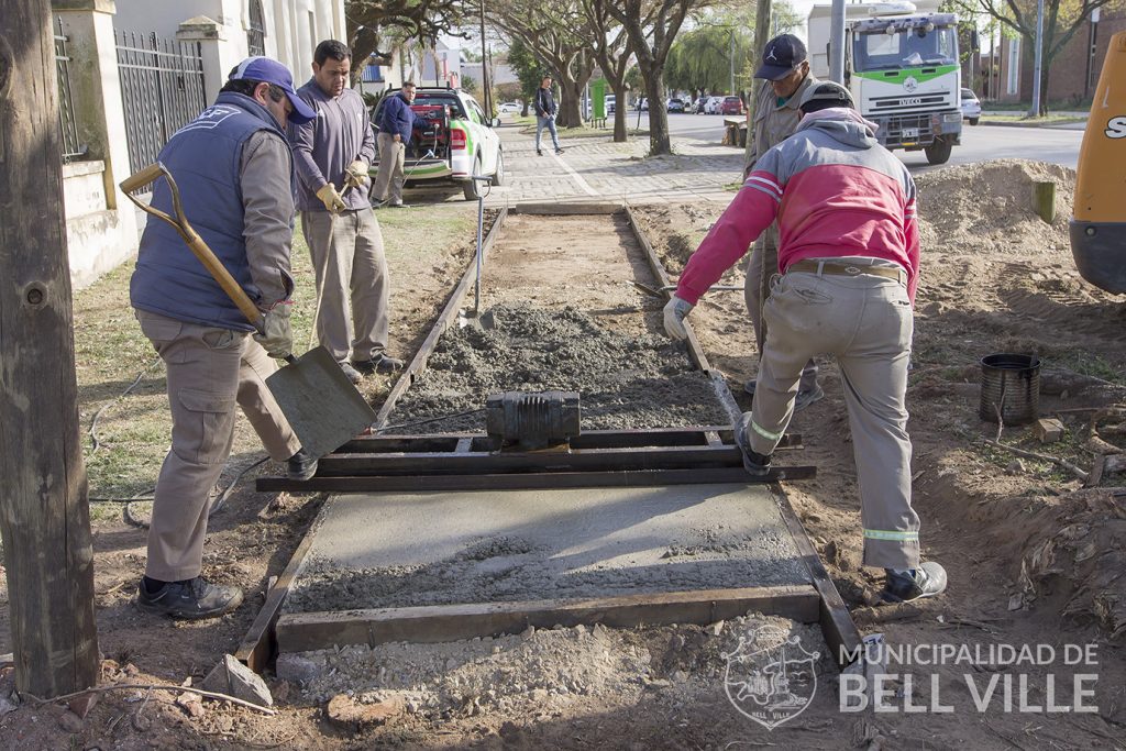 Están concluyendo los trabajos de la nueva vereda de la FUPEU-FUNDELO en bulevar Colón