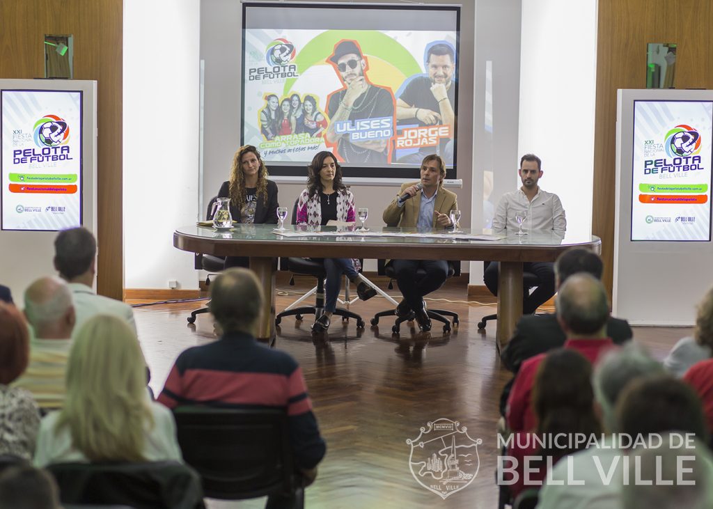 Tras la presentación, comenzó la cuenta regresiva para la Fiesta Nacional de la Pelota de Fútbol.