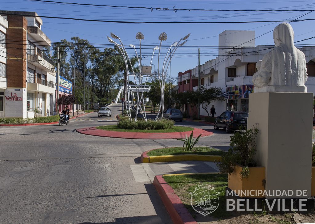 Incorporan y mejoran señalética vial en cercanías de la rotonda de Córdoba-España-Güemes