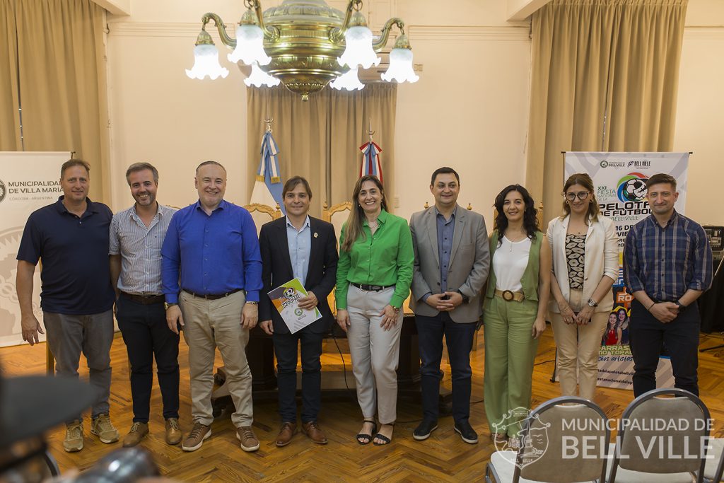 Se presentó en Villa María la XXI Fiesta Nacional de la Pelota de Fútbol