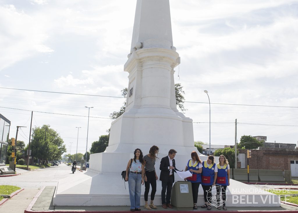 En el acto de fin de año, el Jardín de Infantes Hilario Ascasubi descubrió una placa en la pirámide