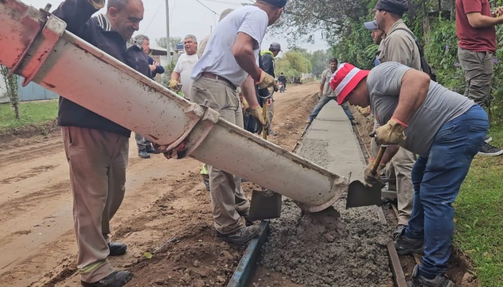 “Contamos con personal municipal y herramientas necesarias para acelerar obras de cordón cuneta”