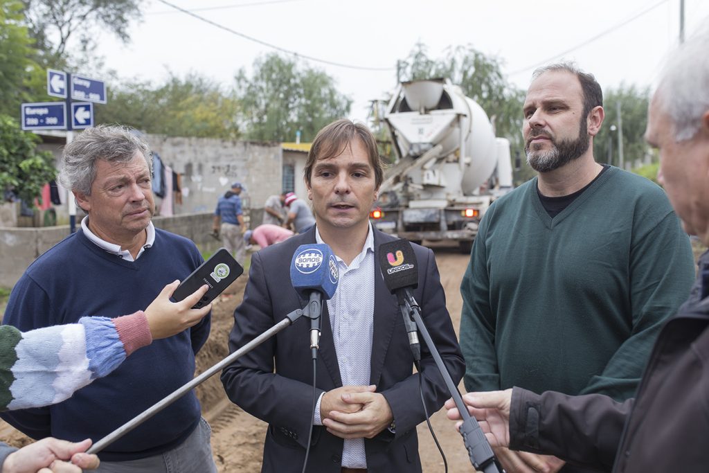 “El municipio no ha dejado de realizar obras de cordón cuneta que transforman barrios y mejoran la vida de los vecinos”        
