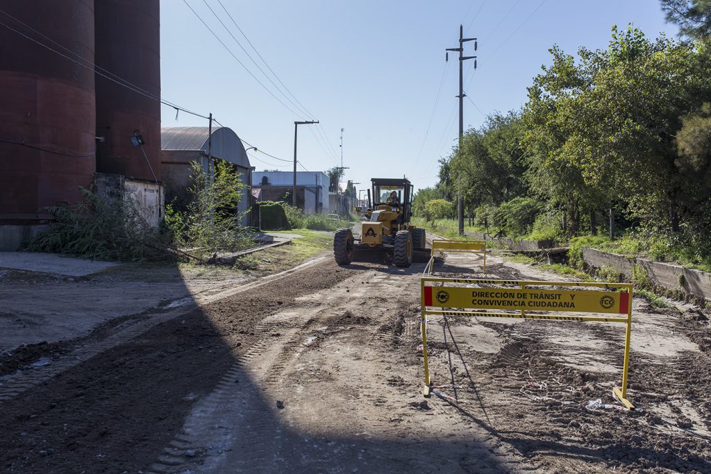 Mantenimiento y reacondicionamiento de calles de tierra