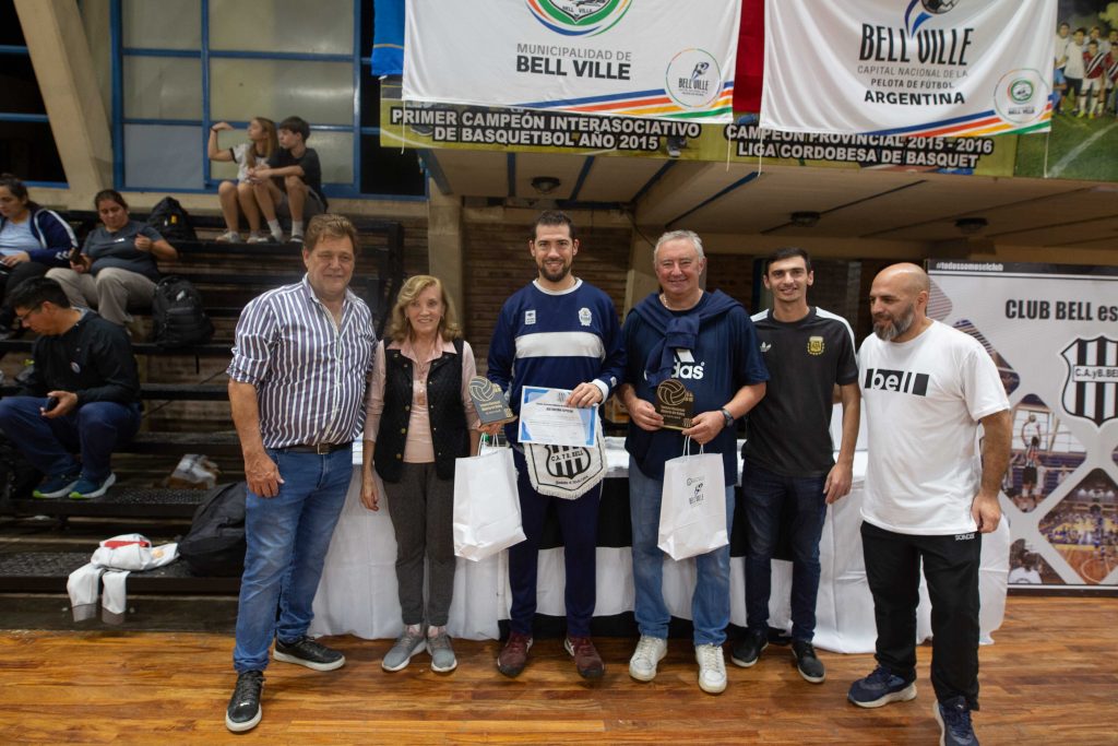 Más de 1.500 visitantes recibió la ciudad con el Torneo Nacional de vóley organizado por el Club Bell