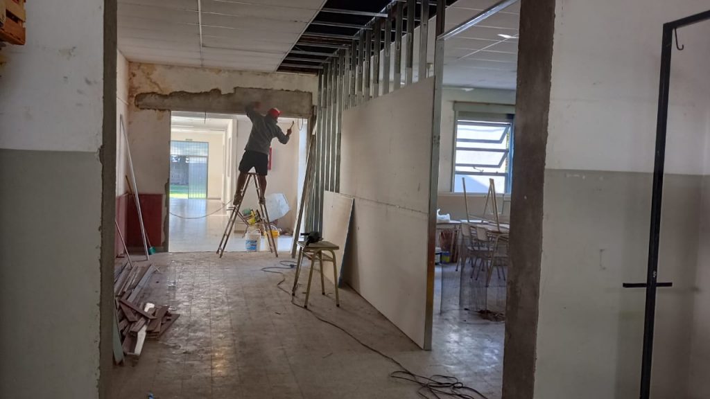 Intervenciones municipales en la Escuela Provincia del Neuquén con fondos del FODEMEEP