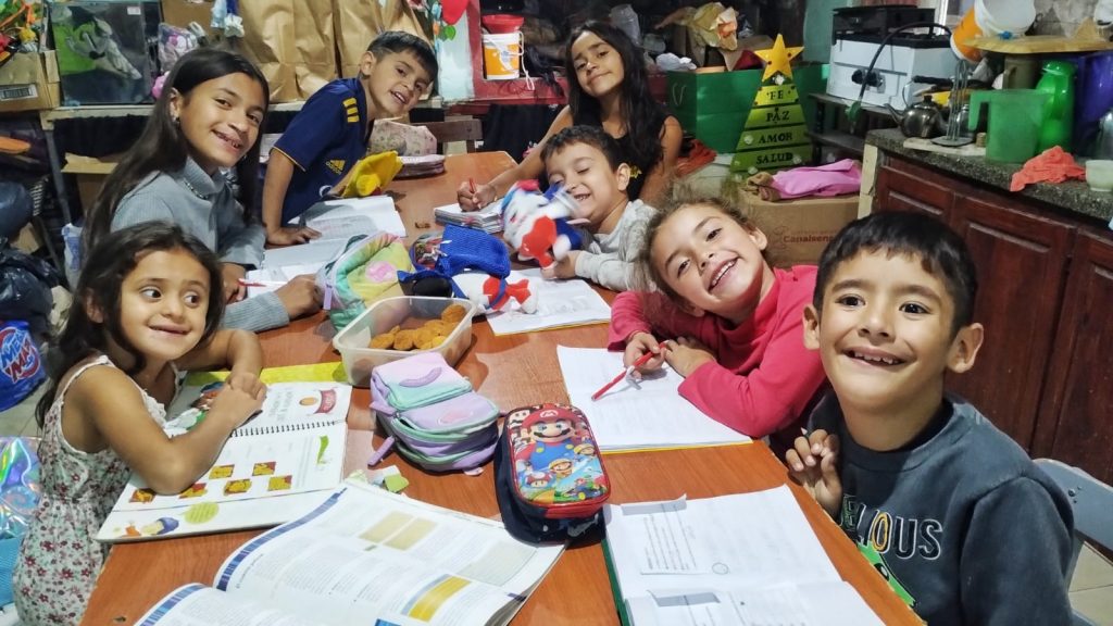 Los Apoyos Escolares del municipio llegan a 120 niños de escuelas del medio