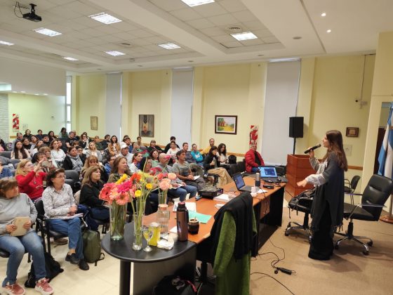 Con gran concurrencia prosiguen las clases de Bell Ville Florece