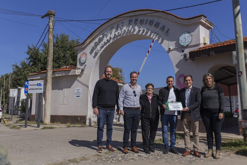 La Cooperadora del Hospital Ceballos recibió casi dos millones de pesos por la venta de vehículos compactados por orden municipal