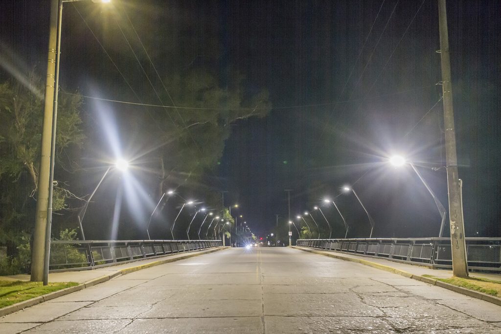 El puente Sturla luce con nueva iluminación Led