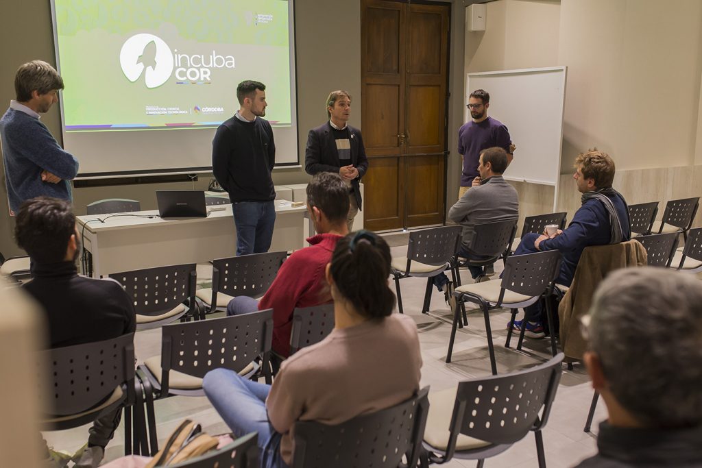 Desde la Fundación para el Desarrollo Local, se lanzó el programa provincial IncubaCOR para emprendedores