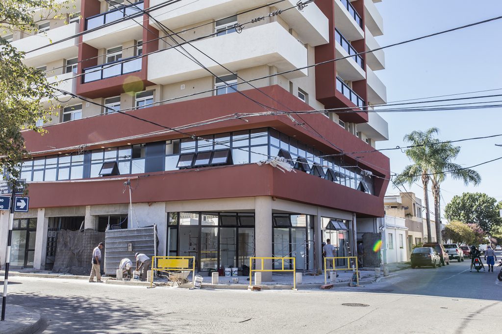 Mañana se iniciará una obra civil para llevar energía eléctrica al edificio de Belgrano e Yrigoyen