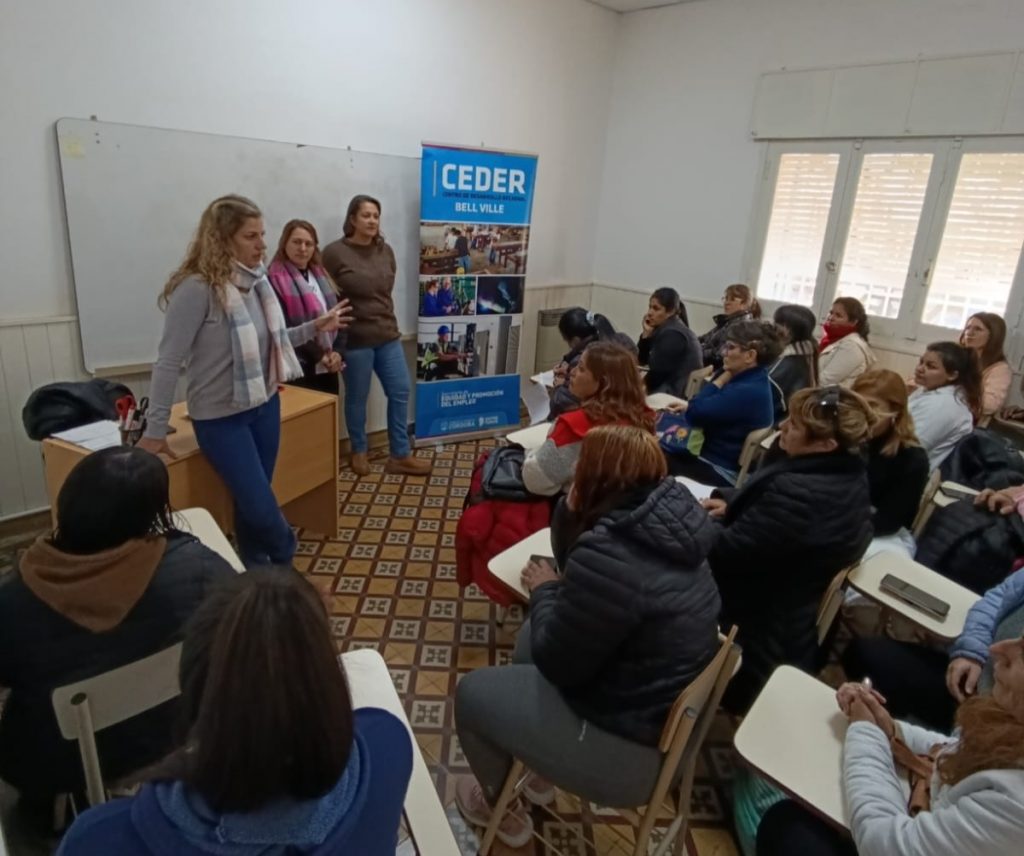 Se iniciaron nuevos cursos de capacitación laboral a cargo de la Oficina de Empleo y CEDER