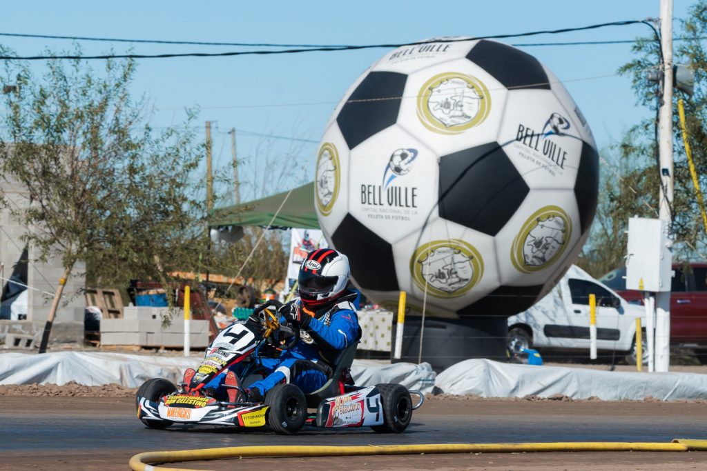 Un circuito con gran cantidad de público disfrutó del espectáculo dado el domingo por 210 karting