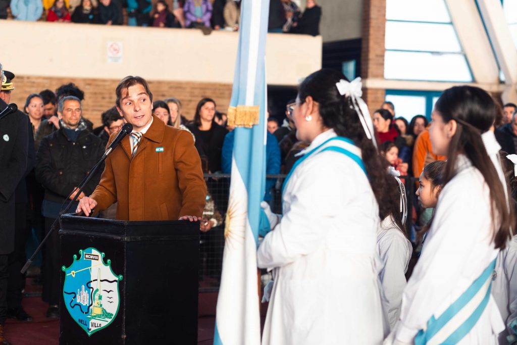 “La promesa a la Bandera Argentina, no es por un día, sino para toda la vida”