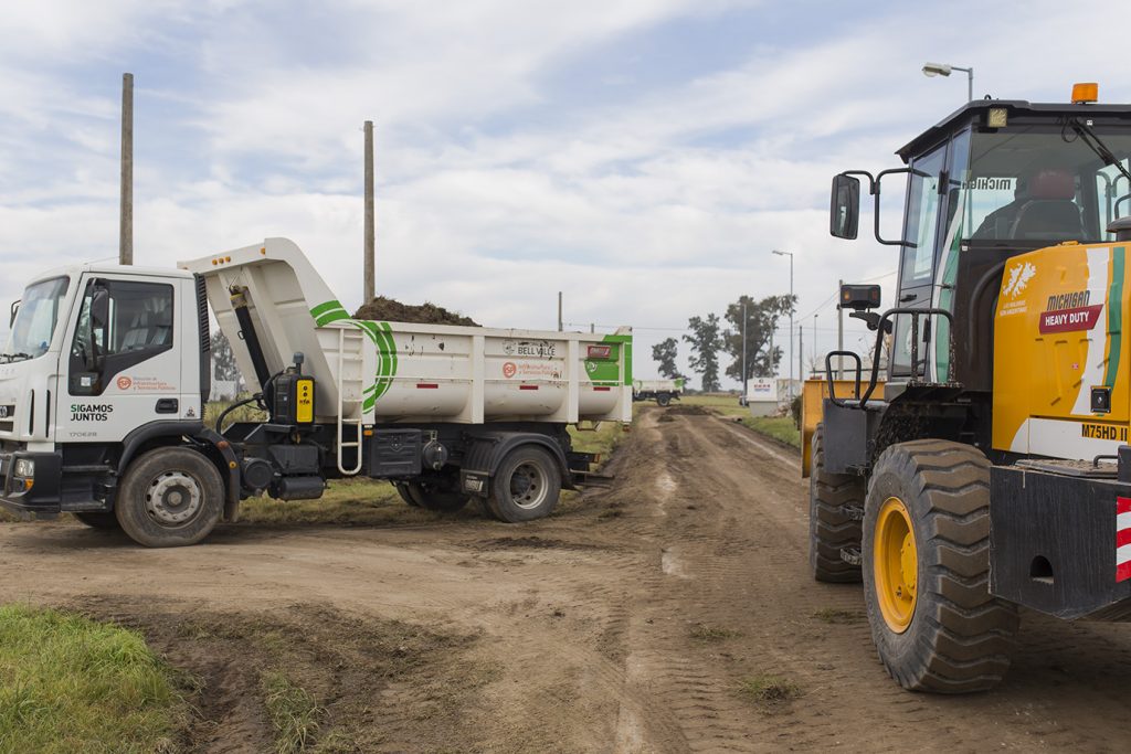 Se sigue trabajando en arreglos permanente de calles de tierra