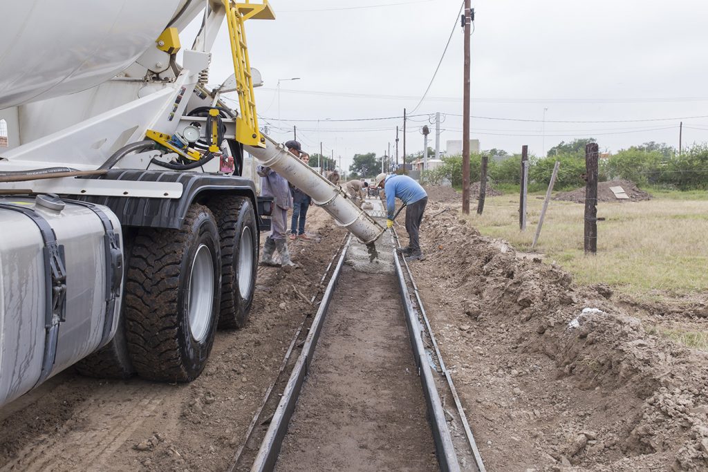 Se llevan ejecutadas 14 cuadras de cordón cuneta de un plan municipal que contempla 29 calles