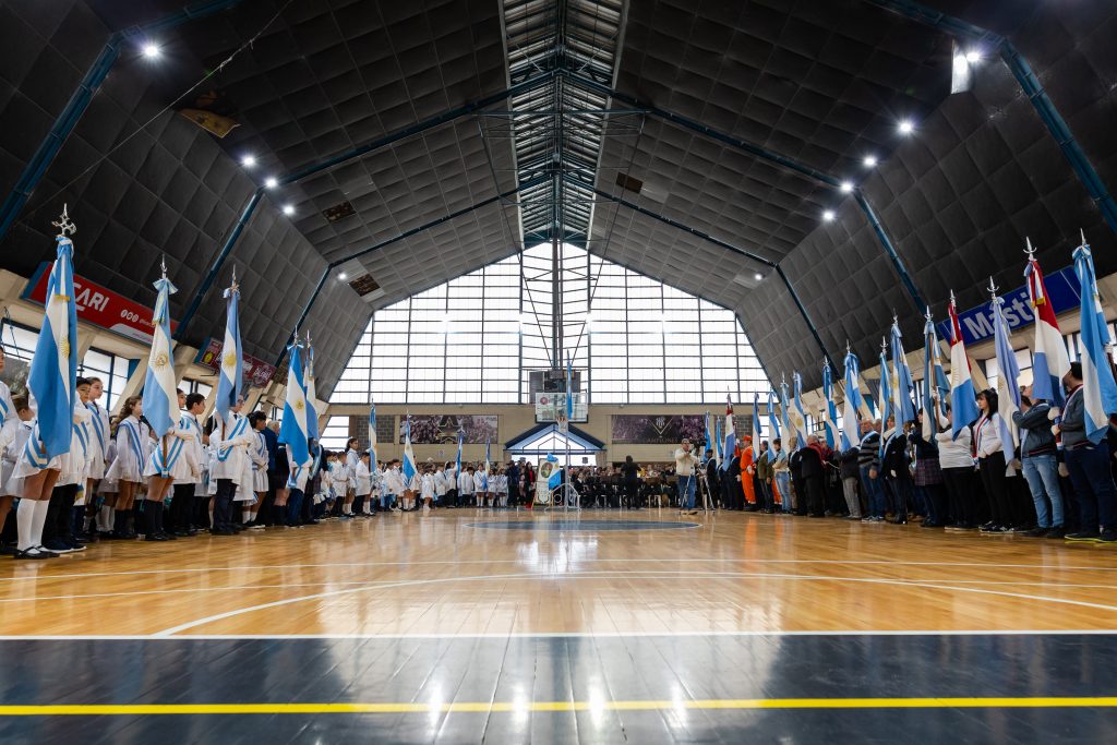 Mañana viernes alrededor de 700 alumnos harán su promesa a la Bandera Argentina