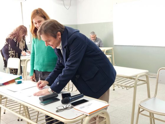 Municipalidad y UDER firmaron un acta acuerdo para articular el trabajo en conjunto.