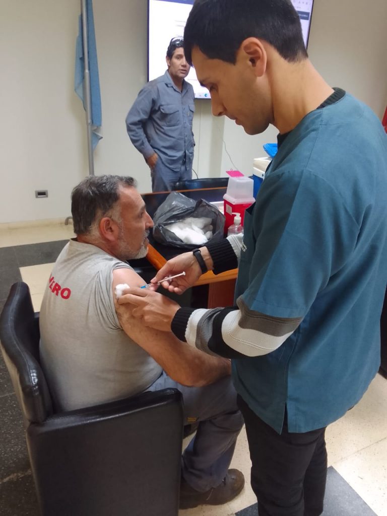 Personal de otro establecimiento fabril fue vacunado contra la Fiebre Hemorrágica Argentina