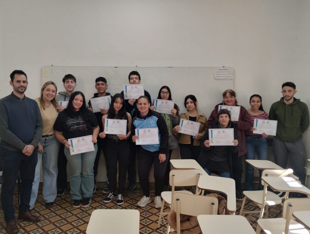 Más egresados del Taller de Apoyo a la Búsqueda de Empleo, organizado por la Municipalidad