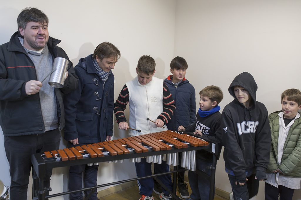 El municipio invirtió más de 7 millones de pesos en nuevos instrumentos para la Escuela de Música y Banda Municipal.