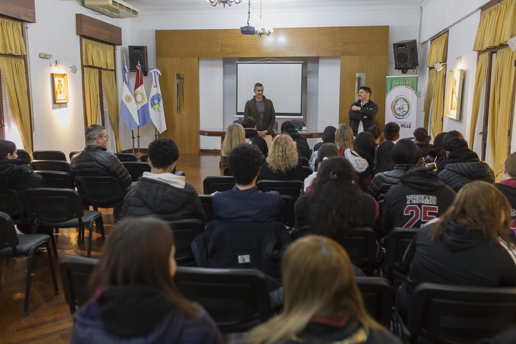 Siguen los talleres sobre adicciones en la Municipalidad