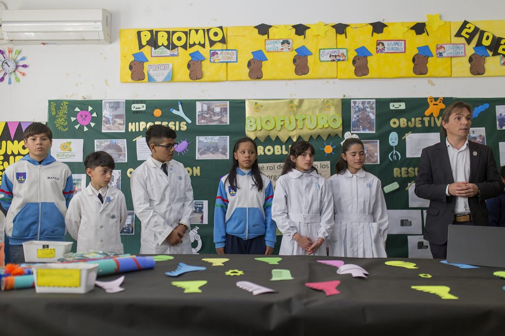 El intendente acompañó a la comunidad educativa en la Feria de Ciencias