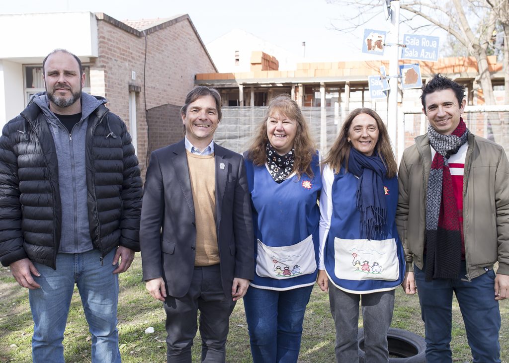 El intendente recorrió las obras de ampliación del Jardín de Infantes Provincia del Neuquén