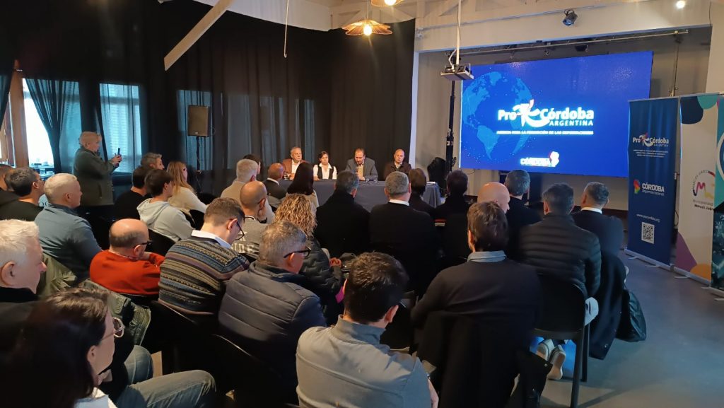 Por las Pymes: el intendente Moroni dio presente en la presentación de programas de ProCórdoba.